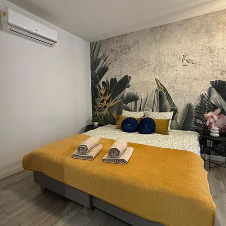 Wow! Paradise Aparthotel Krakow Exterior photo